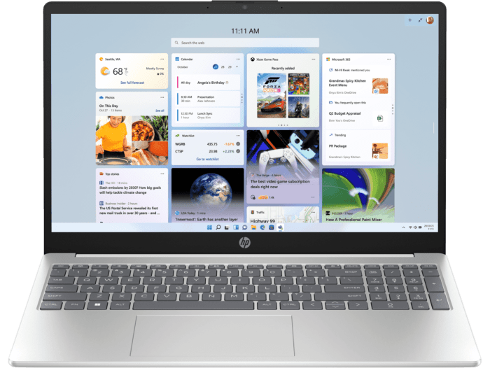 HP 15.6 inch Laptop 15-fd0560TU, White - 15.6-inch - Diamond white cover, natural silver base and keyboard frame (BE8Z5PA)